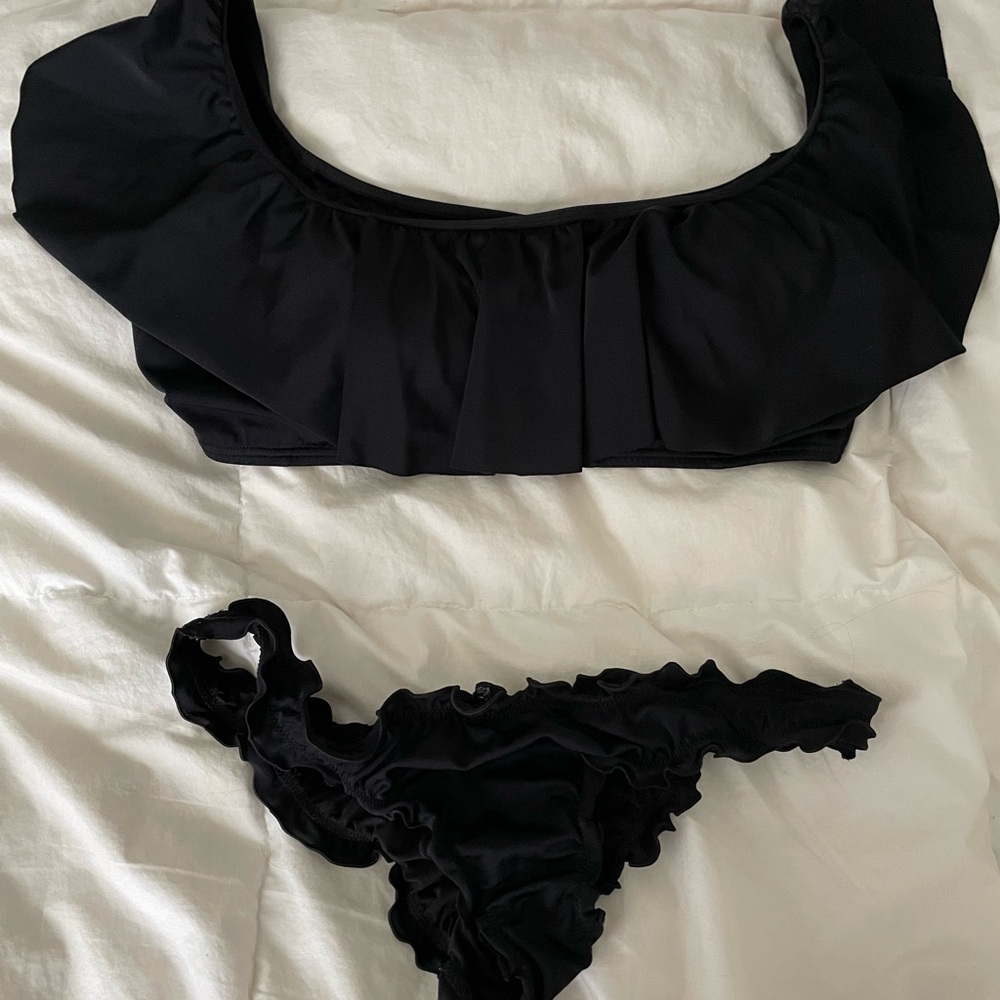 Victorias Secret Ruffled Off the Shoulder Bikini Top and Cheeky Bottom